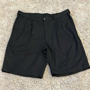 Haggar pleated black shorts size 36